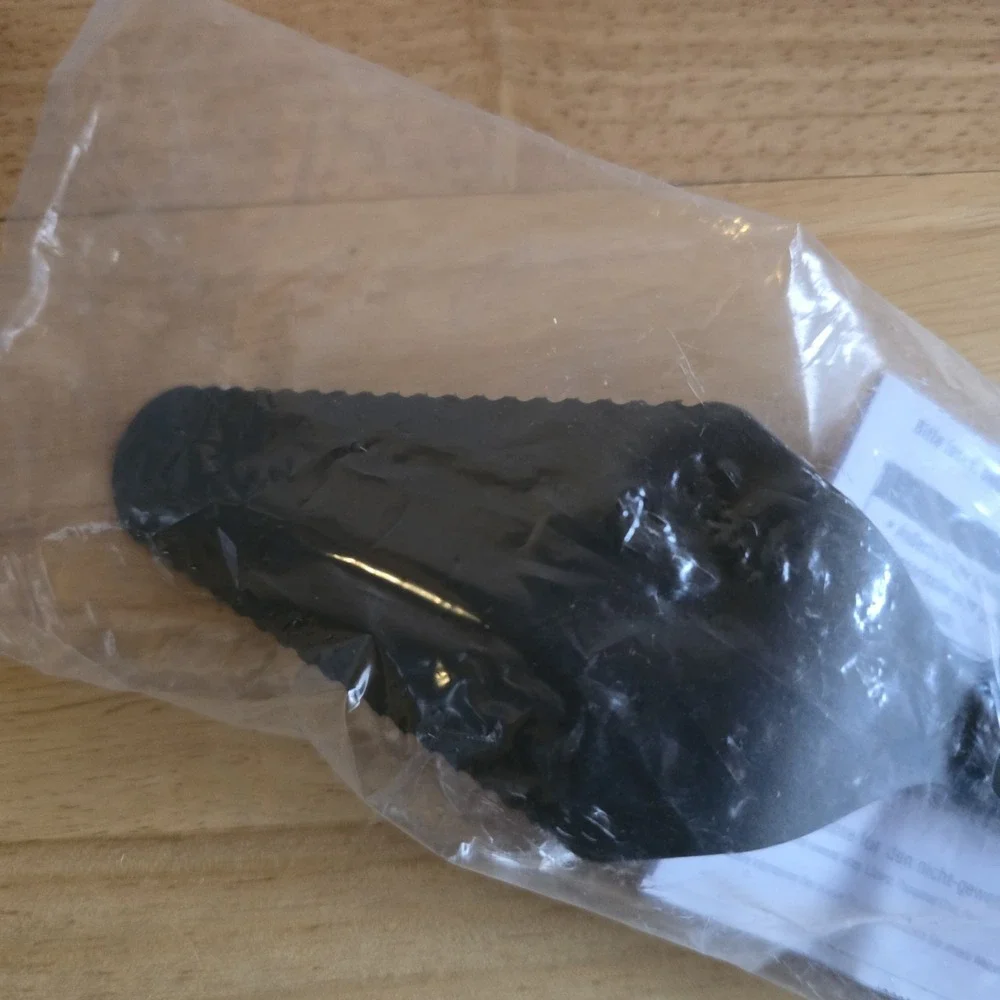 Pampered Chef Serrated Nylon Server‎ 101423 Black Pie Cake Dessert Cutter NEW